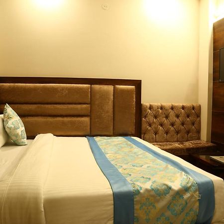 Hotel Kush Ganga - 50 Meter From Har Ki Pauri, ハリドワール エクステリア 写真