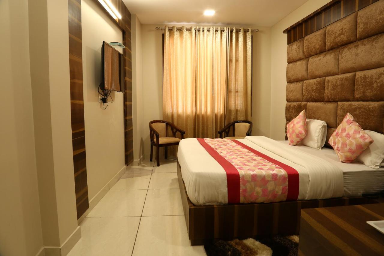 Hotel Kush Ganga - 50 Meter From Har Ki Pauri, ハリドワール エクステリア 写真