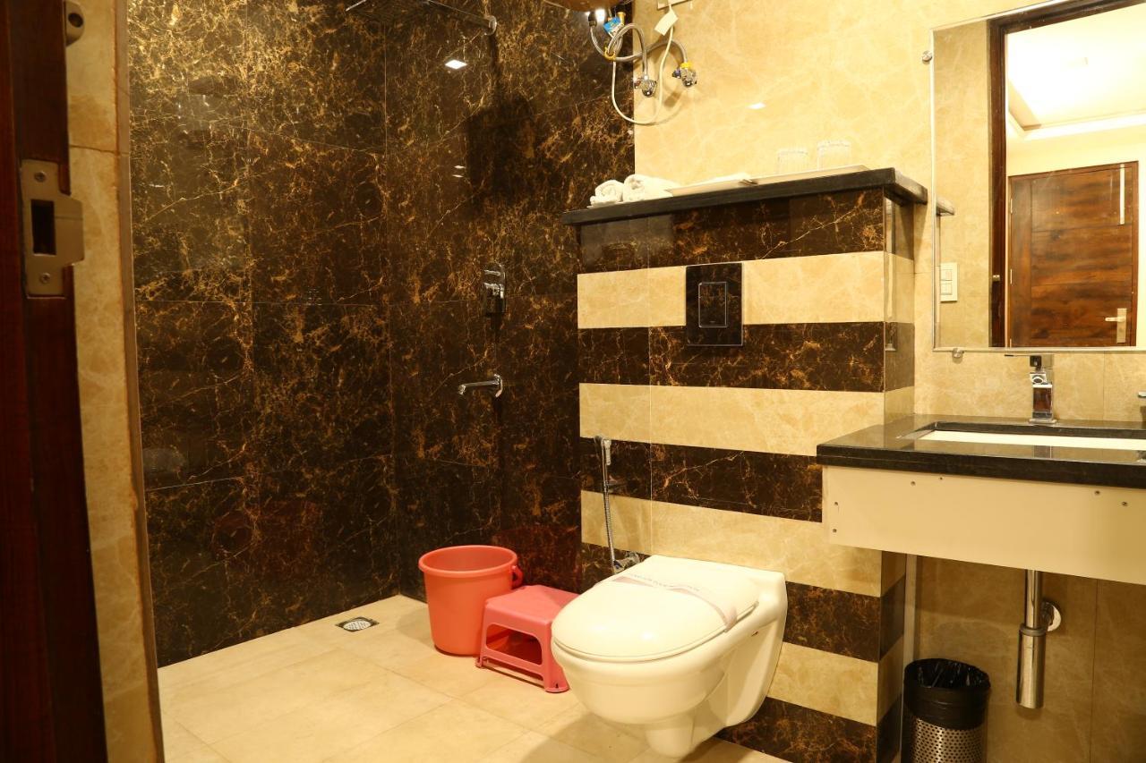 Hotel Kush Ganga - 50 Meter From Har Ki Pauri, ハリドワール エクステリア 写真