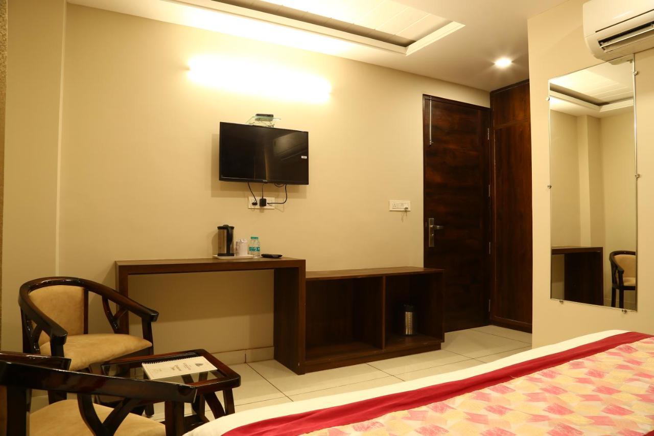 Hotel Kush Ganga - 50 Meter From Har Ki Pauri, ハリドワール エクステリア 写真