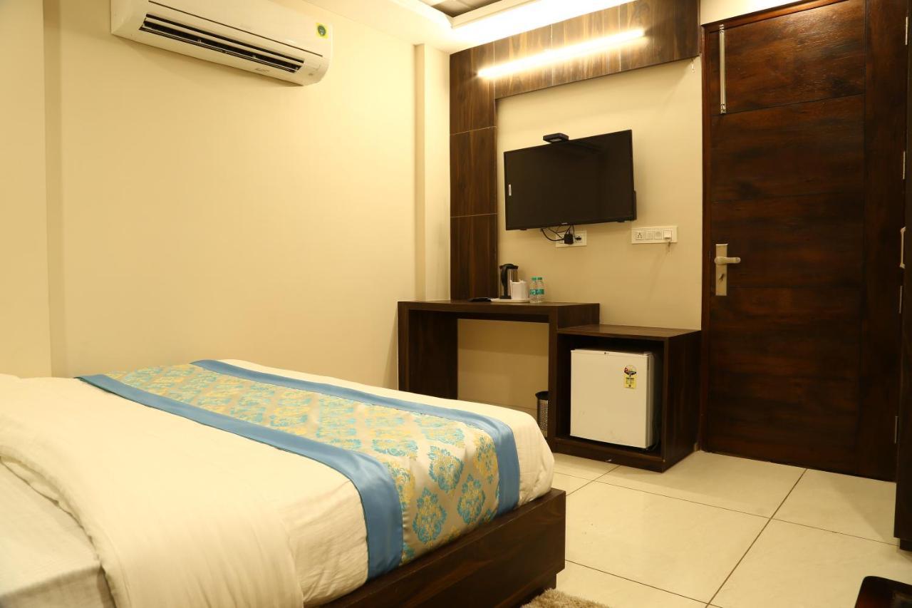 Hotel Kush Ganga - 50 Meter From Har Ki Pauri, ハリドワール エクステリア 写真