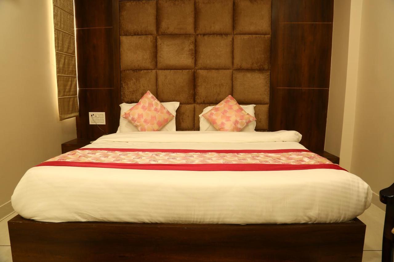 Hotel Kush Ganga - 50 Meter From Har Ki Pauri, ハリドワール エクステリア 写真